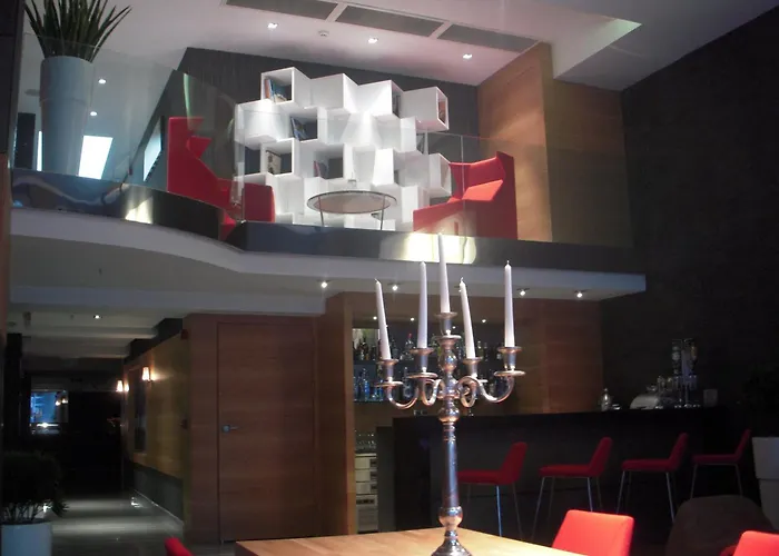 Met Hotel